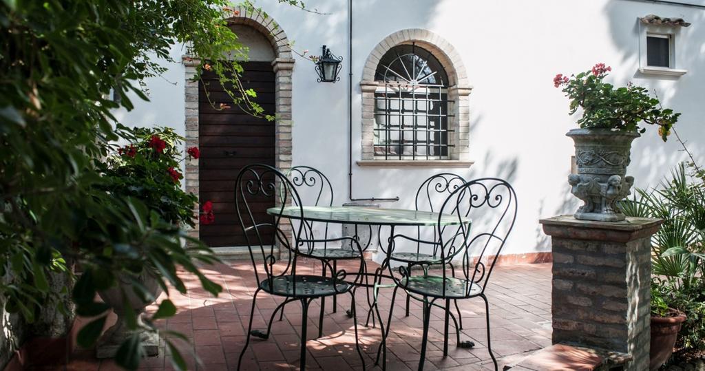 Villa Anna Savini Casa Vacanze أدري الغرفة الصورة