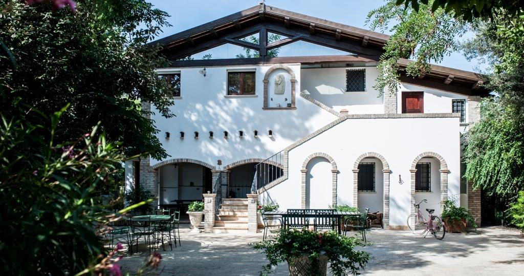 Villa Anna Savini Casa Vacanze أدري المظهر الخارجي الصورة